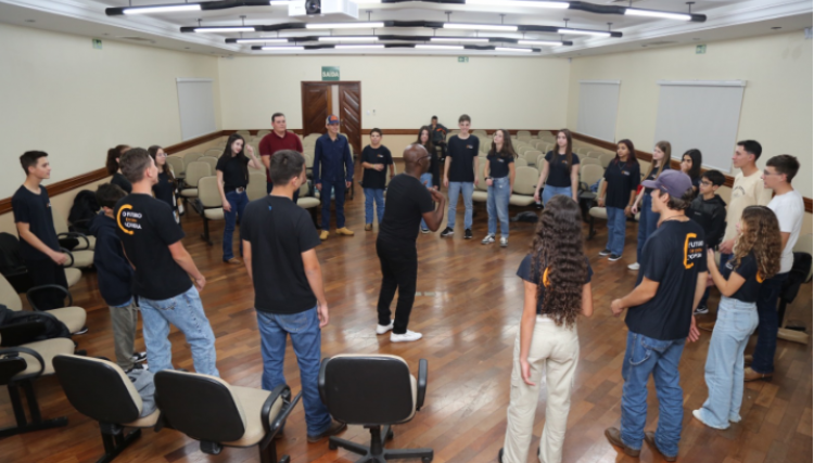 Grupo de Jovens da Copacol participa de curso de oratória e comunicação assertiva
<br/>
