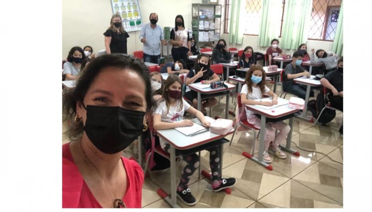 Administração de Nova Aurora realiza visita à Ação Educativa na Escola Municipal Santos Dumont