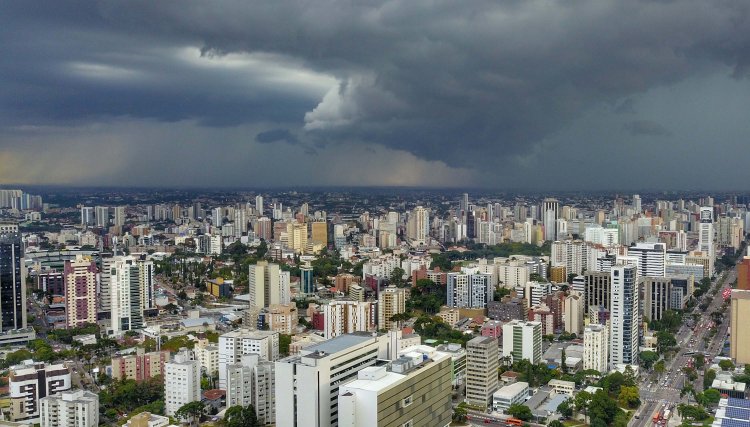 Final de semana de chuvas e temporais no Paraná