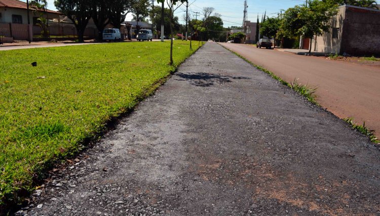 Nova Aurora avança construção de ciclovia