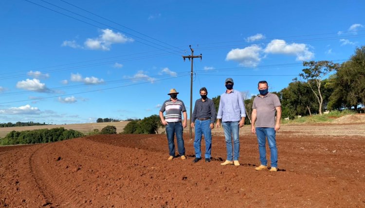 Cafelândia e Itaipu avançam nos projetos de reforma de terraços para produtores rurais 