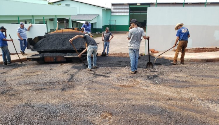 Cafelândia investe na pavimentação da Rua Isabel Extecoeter 