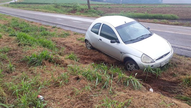 Veículo é abandonado as margens da PR 180 entre Nova Aurora e Cafelândia