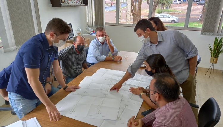 Administração de Nova Aurora recebe equipe da AMOP para apresentação do Projeto de Revitalização das Avenidas da cidade