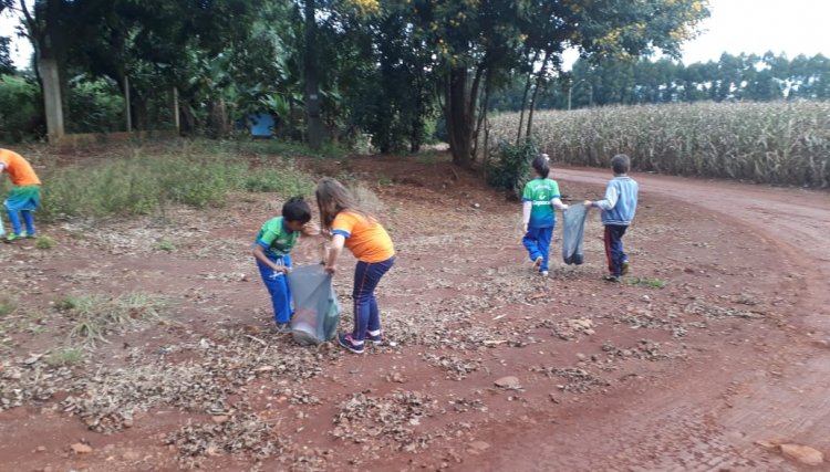 Alunos de Cafelândia desenvolvem ação contra dengue