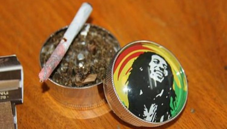 Polícia aborda jovem de 15 anos com maconha em Cafelândia  