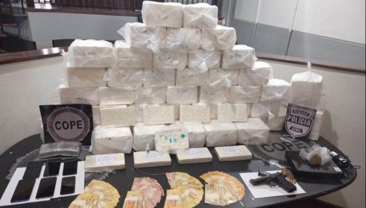 Polícia apreende 240 quilos de cocaína avaliado em R$ 20 milhões no Paraná 