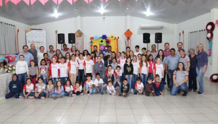 Copacol entrega uniformes do Projeto Apoio Cultural para os alunos de Jesuítas