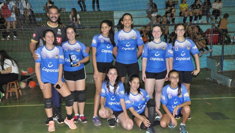voleibol feminino de Cafelândia participa da  Copa Talentos em Ação