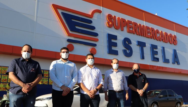 Prefeito Valtinho e Micheletto visitam Supermercado Estela
<br/>
