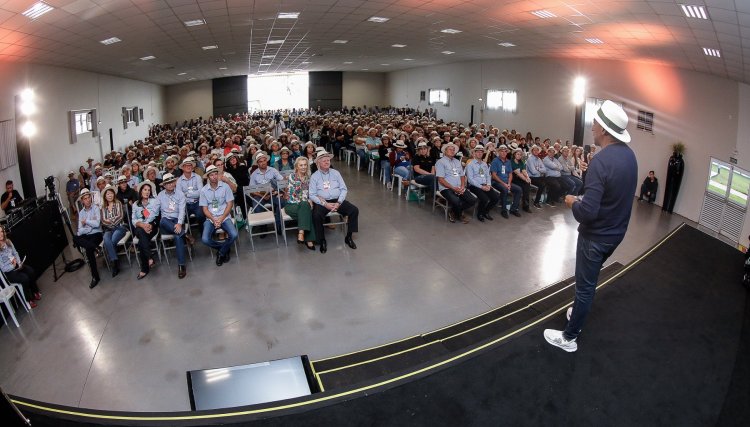 Mais de três mil pessoas prestigiam abertura do Copacol Agro, veja no vídeo como foi o primeiro dia