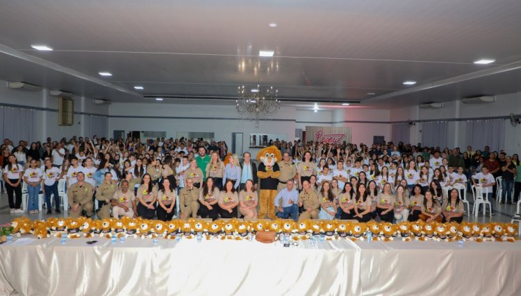 Com patrocínio da Copacol município parceiro da Cooperativa Nova Aurora, capacita 141 crianças no Proerd