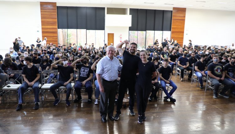 Capitão do Bope fala sobre liderança para os jovens da Copacol