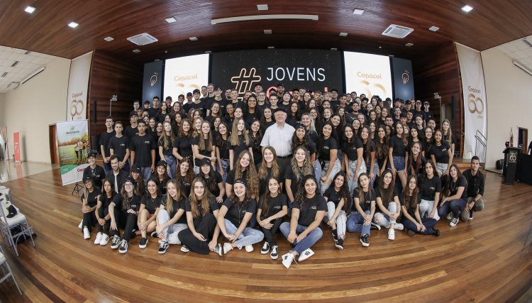 Jovens da Copacol participam do primeiro encontro do ano