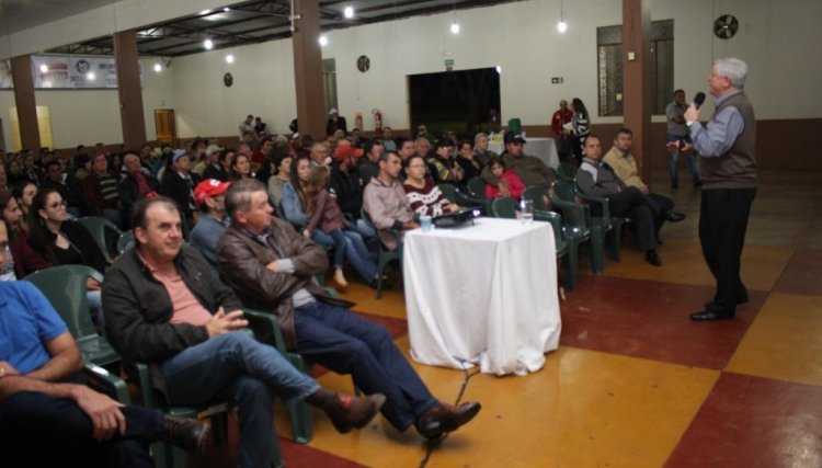 Diretoria da Copacol apresenta projeções de investimentos em Palmitópolis