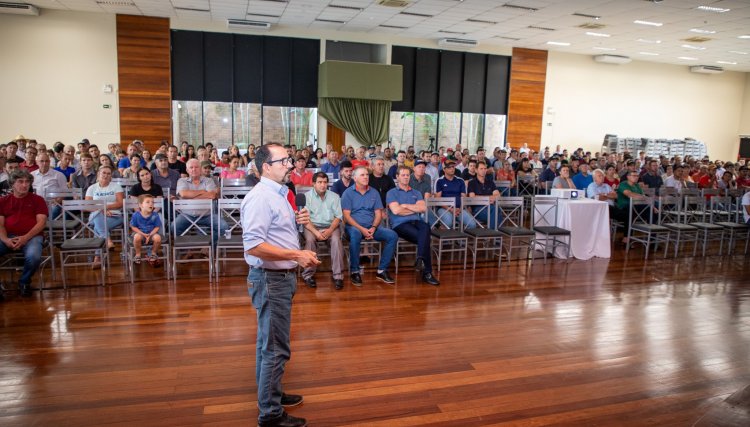 Copacol apresenta cenário da avicultura com destaque para os desafios do mercado, veja o vídeo 