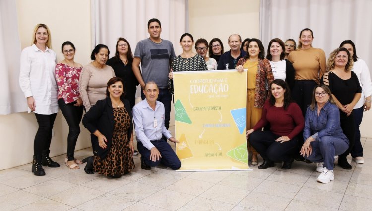 Copacol promove encontro de capacitação dos professores do Programa Cooperjovem