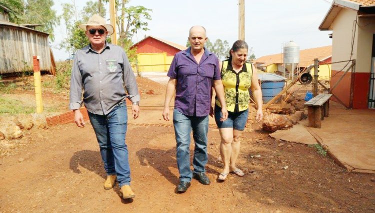 Vicente Pereira da Silva é o melhor avicultor da Copacol na semana