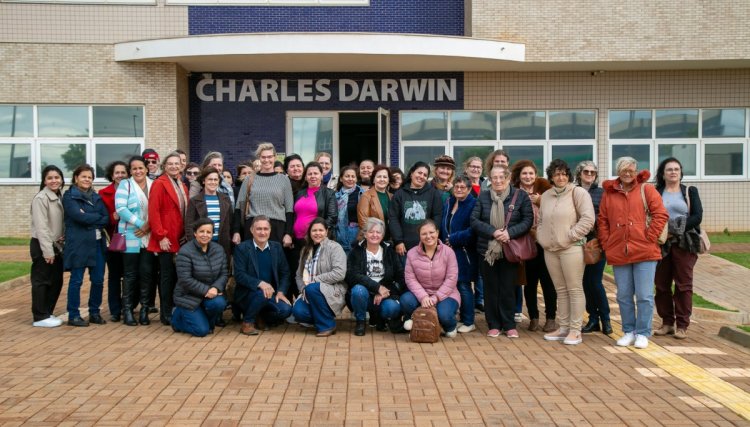 Mulheres dos 21 Grupos Femininos da Copacol visitam o Biopark em Toledo