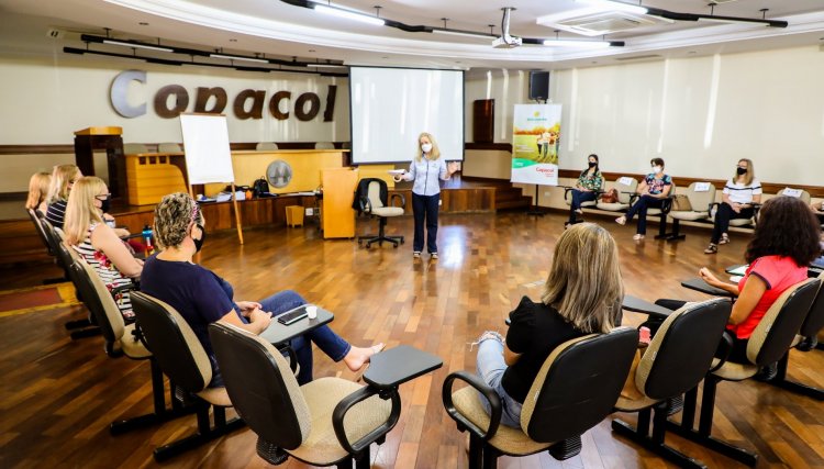 Integrantes dos Grupos Femininos da Copacol dão início ao treinamento de coaching