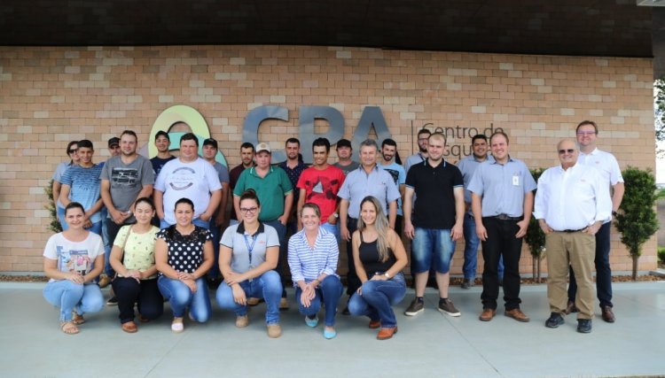 Programa Conecta tem participação de filhos de avicultores da Copacol