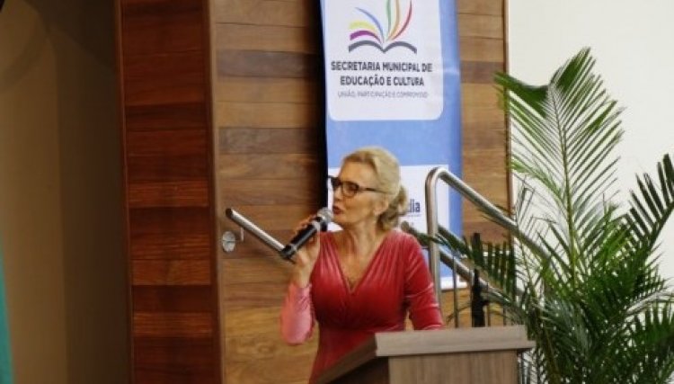 Secretária de Educação de Cafelândia fala sobre as atividades escolares