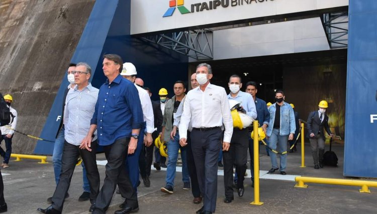 Presidente Bolsonaro visita estrutura da Itaipu 