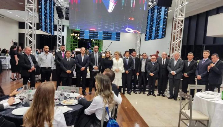 Premiação Destaques do Ano é entregue pela diretoria da Acicaf 