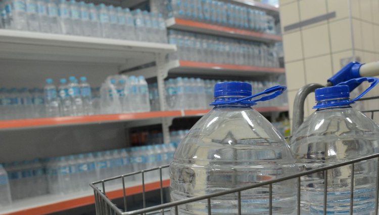 Médicos alertam para alta incidência de pedras nos rins no verão