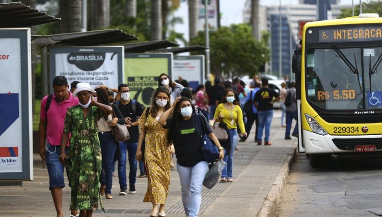 Brasil registrou 2.909 novos casos de covid-19 e 15 mortes, em 24 horas