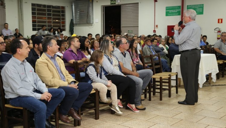 Diretoria da Copacol apresenta projeções em Formosa do Oeste 