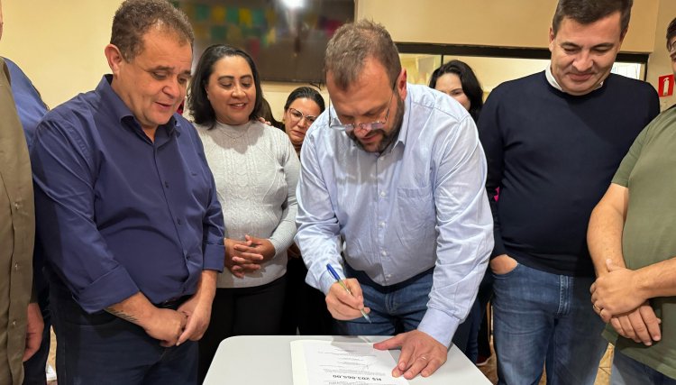 Com a participação do deputado Batatinha Apae de Anahy recebe R$ 203,8 mil para implantar um playground 