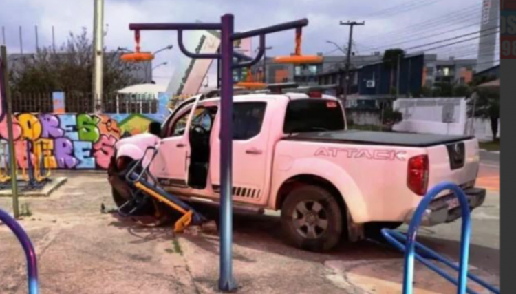 Após bater em academia motorista de caminhonete morre 