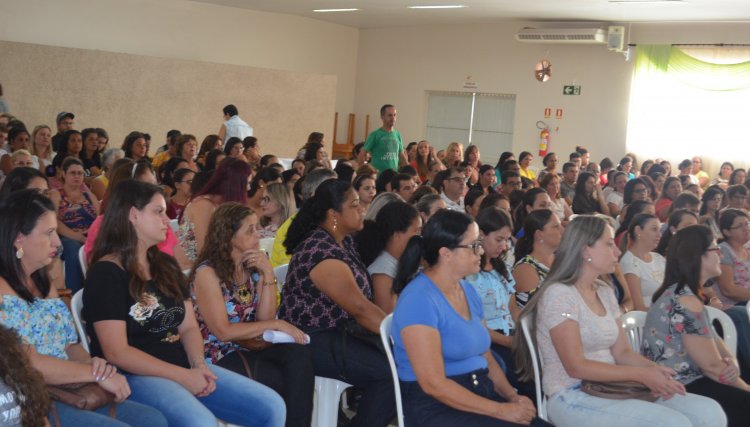 Professores voltam após recesso em Nova Aurora