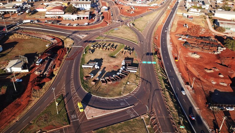 Governador vistoria início da segunda fase da construção do novo Trevo Cataratas