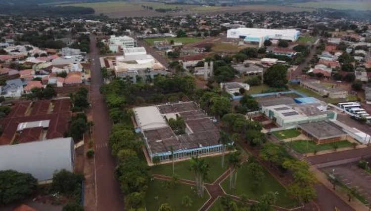 Assis faz chamada de aprovados em concurso público