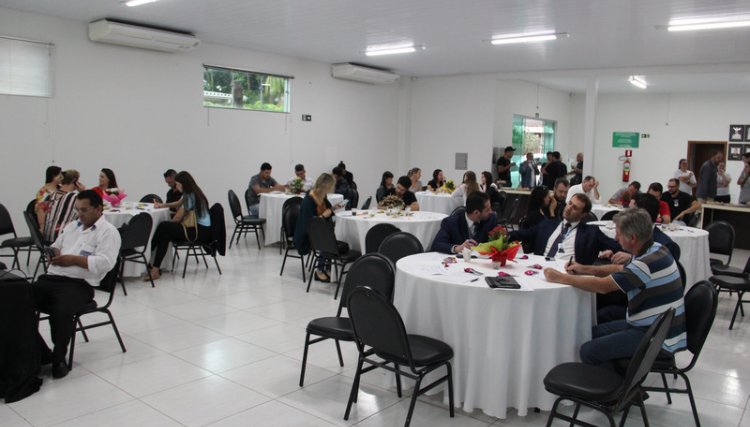 Acicaf realiza café com empresários, focando conhecimento e dinamismo