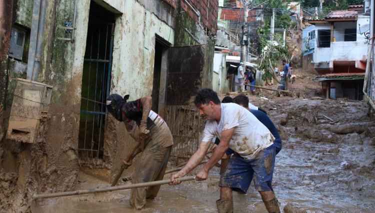 Confirmadas 44 mortes por causa das chuvas em São Paulo