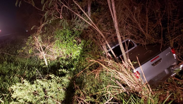Homem coloca família em risco após sofrer  acidente quando fugia da Polícia em Jesuítas 