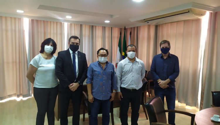 Presidente do Sicoob Médio Oeste visita prefeitos de Formosa do Oeste e Cafelândia