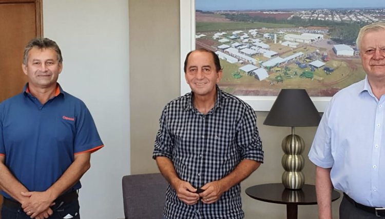 Diretoria da Copacol recepciona Prefeito Pecinha e estabelece novo convênio 