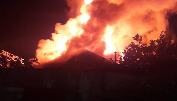 Residência fica destruída após incêndio em Assis Chateaubriand 