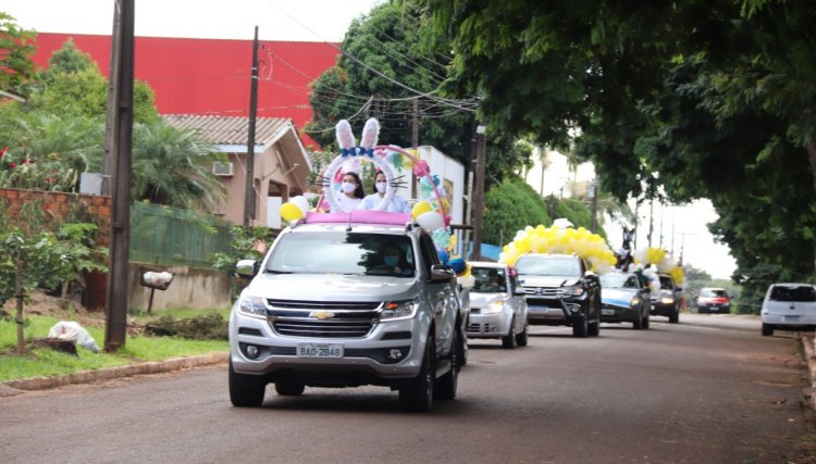 Educação promove buzinaço em comemoração à Páscoa em Cafelândia 