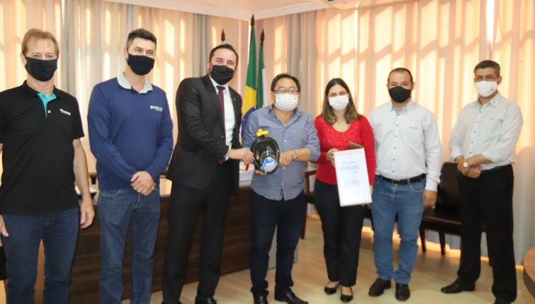 Cafelândia recebe máscara de ventilação não invasiva para o tratamento ao Covid do Sicoob 