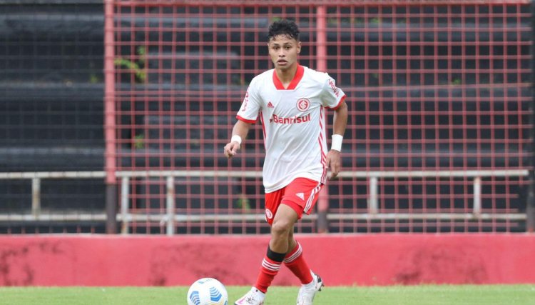 Jogador de Cafelândia Jhonatan Kauan faz gol e presta homenagem para tia que faleceu por Covid 