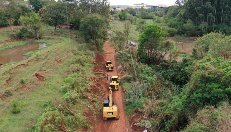 Município de Cafelândia inicia pavimentação asfáltica na Linha Grigio 