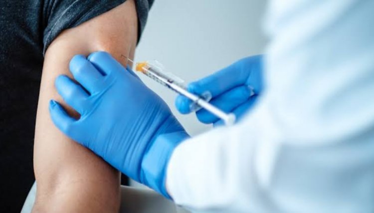 Profissionais da Saúde de Cafelândia recebem  dose de reforço na quarta-feira (13)
<br/>