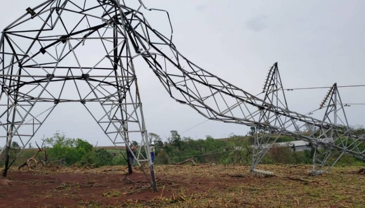 Copel e Sanepar intensificam o trabalho para restabelecer o fornecimento de luz e água