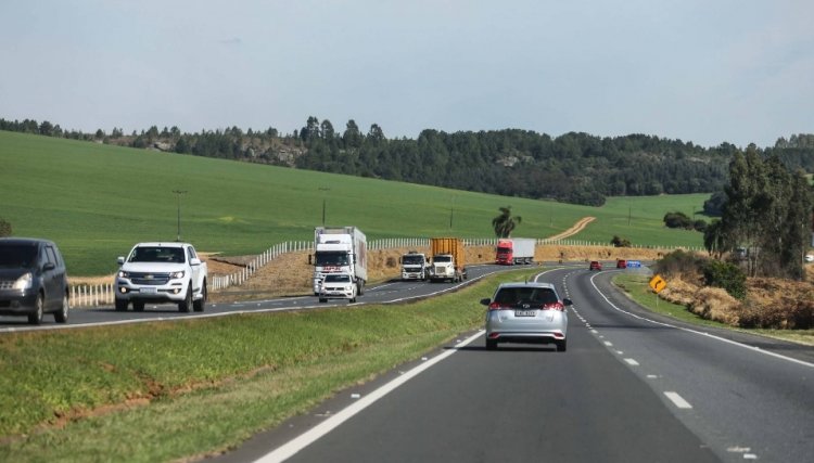 Alerta para a falta de diesel deve impactar caminhoneiros em todo o Brasil