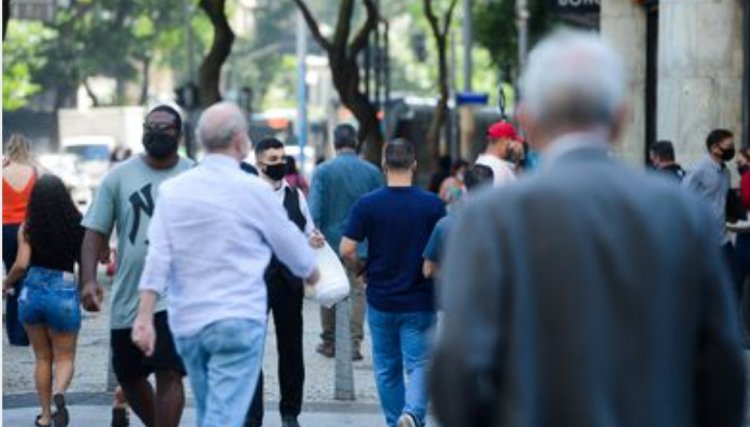 Covid-19: doença registra 21,79 milhões de casos e 607,4 mil mortes